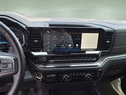 Used 2024 Chevrolet Silverado 1500 ZR2 w/ Technology Package image 10