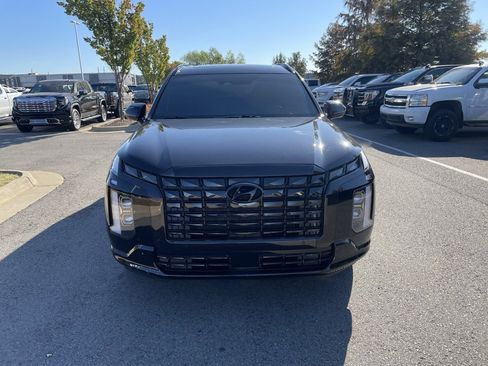 Used 2024 Hyundai Palisade Calligraphy image 2