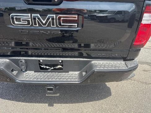 New 2026 GMC Canyon Denali w/ LPO, Denali Black Edition AWD/4WD image 10