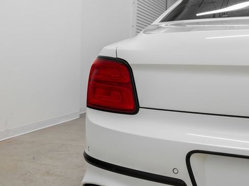 Used 2022 Bentley Flying Spur Plug-In Hybrid image 20