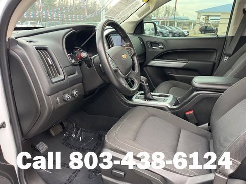 Used 2022 Chevrolet Colorado LT w/ LT Convenience Package image 7