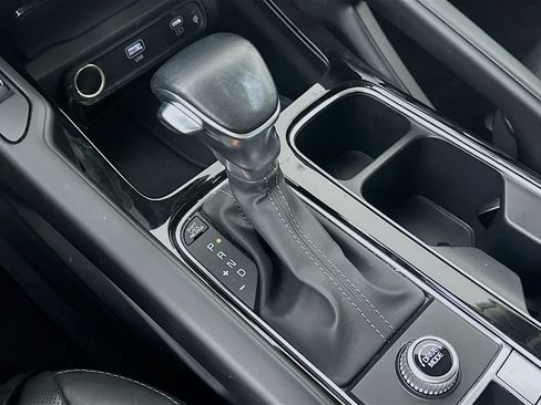 Used 2024 Kia Telluride S image 25