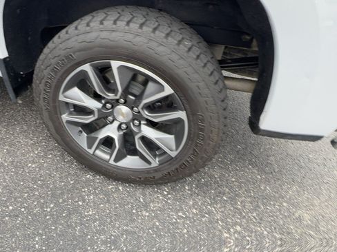 Certified 2024 Chevrolet Silverado 1500 LT AWD/4WD image 7