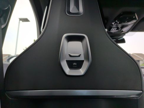New 2026 BMW 740i w/ Premium Package RWD image 36