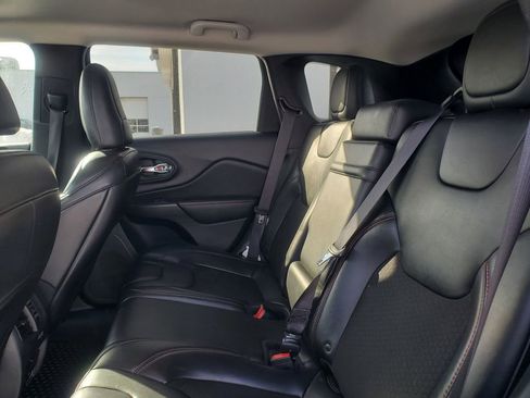 Used 2019 Jeep Cherokee Trailhawk w/ Comfort/Convenience Group image 36