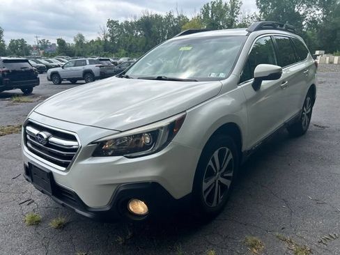 Used 2018 Subaru Outback 2.5i Limited AWD/4WD image 8