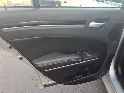 Used 2023 Chrysler 300 S image 10