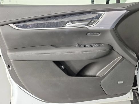 Certified 2024 Cadillac XT5 Premium Luxury w/ LPO, Floor Liner Package AWD/4WD image 19