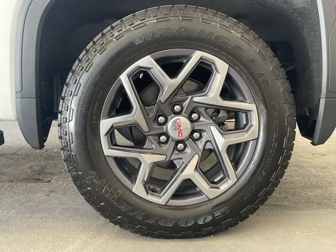 New 2026 GMC Sierra 1500 SLT w/ SLT Premium Plus Package image 13