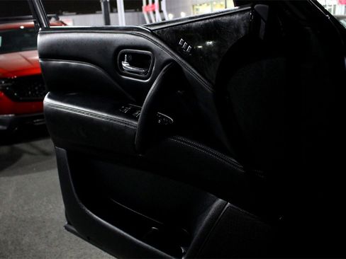 Used 2024 INFINITI QX80 Luxe image 18