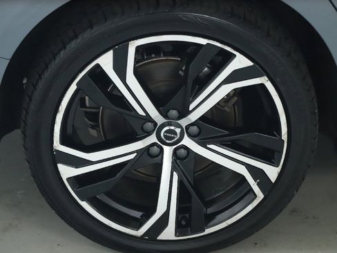 Used 2024 Volvo S60 B5 Plus FWD image 13