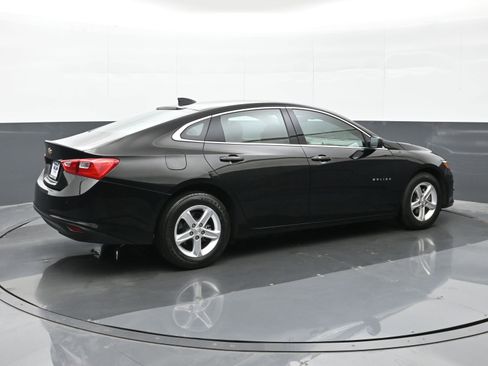 Used 2024 Chevrolet Malibu LS FWD image 4