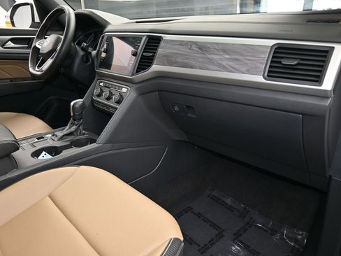 Used 2021 Volkswagen Atlas Cross Sport SE w/ Panoramic Sunroof Package image 49