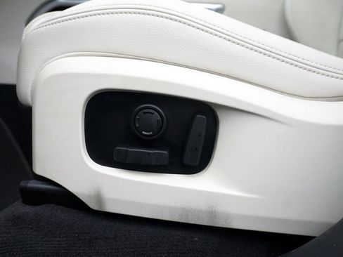 Used 2025 Jaguar F-PACE R-Dynamic S image 16