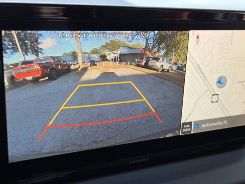 Used 2023 Hyundai Santa Fe SEL image 15