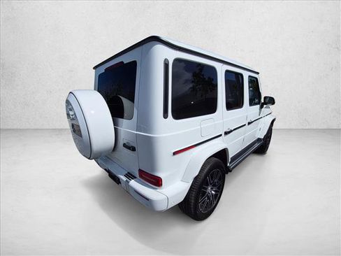 New 2027 Mercedes-Benz G 580 e image 2