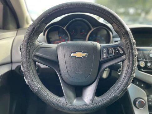 Used 2012 Chevrolet Cruze LS w/ Connectivity Package FWD image 17