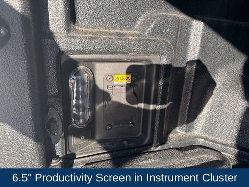 Certified 2024 Ford Maverick XLT w/ XLT Luxury Package image 9