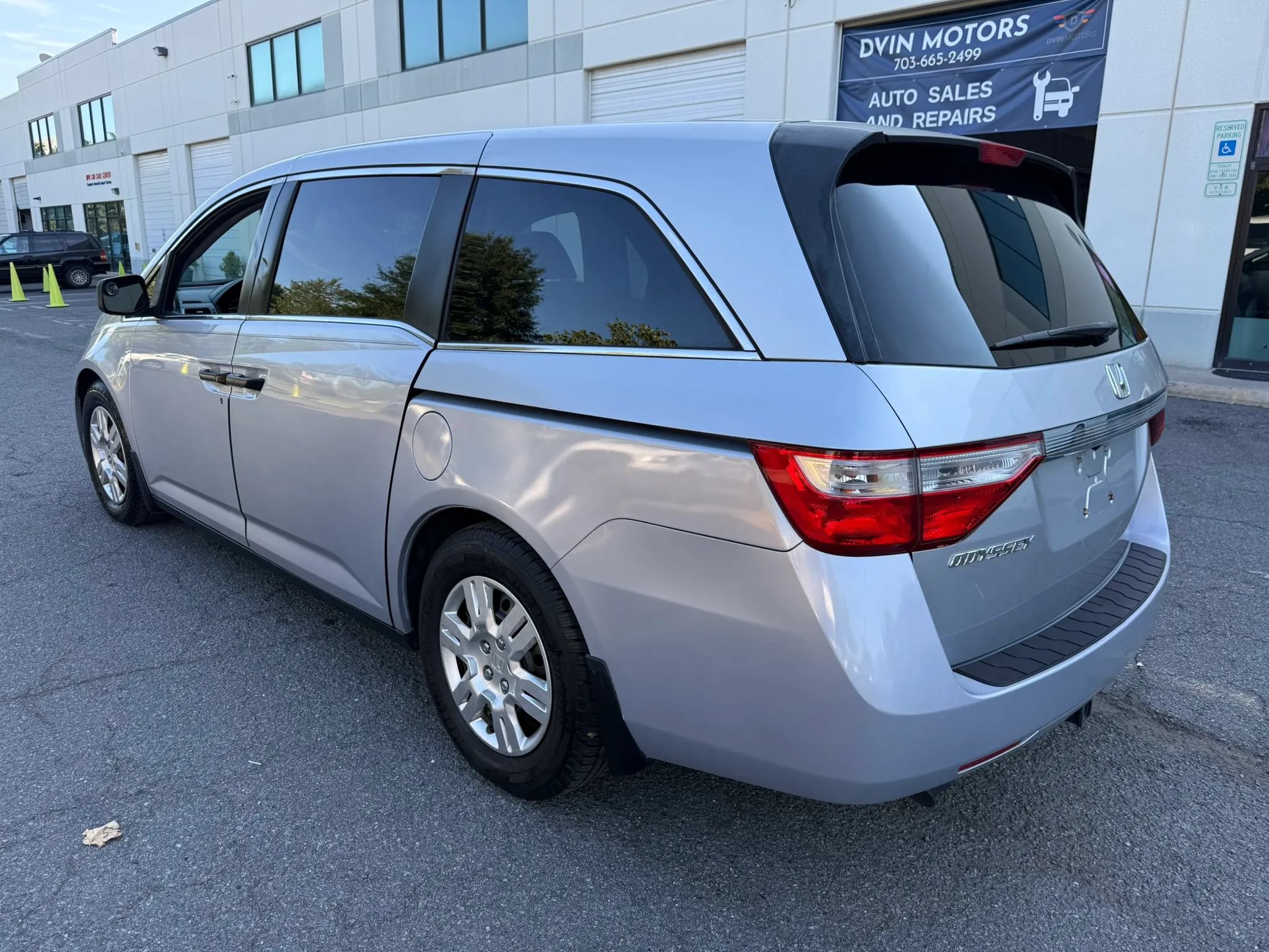 Used 2012 Honda Odyssey LX image 9