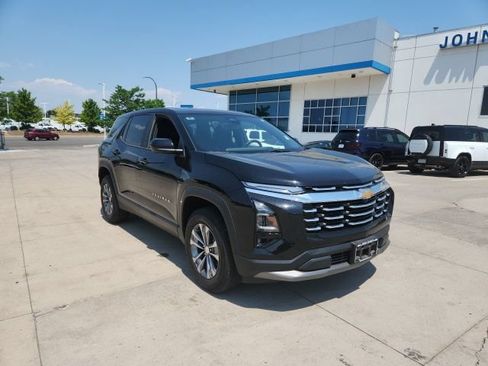 Certified 2025 Chevrolet Equinox LT w/ Safety and Technology Package FWD image 3