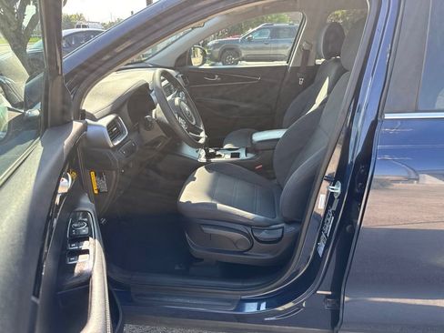Used 2016 Kia Sorento FWD image 9