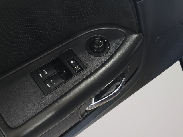 Used 2010 Dodge Challenger R/T RWD image 11