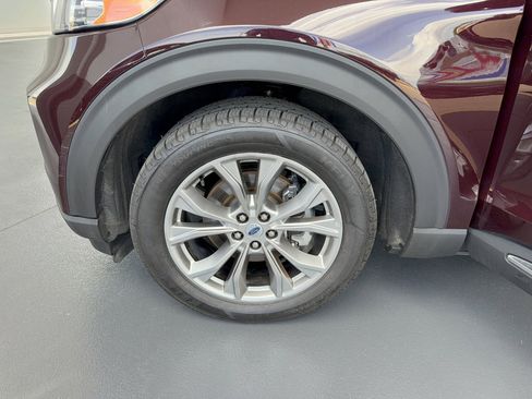 Certified 2022 Ford Explorer XLT w/ Equipment Group 202A RWD image 36