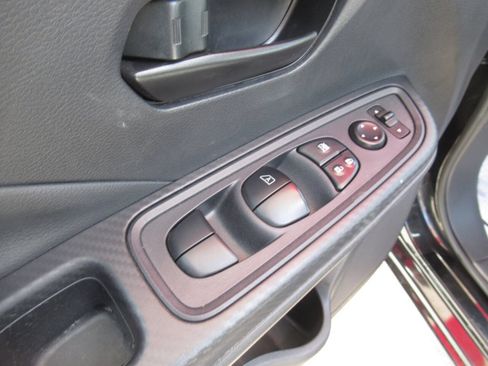 Used 2024 Nissan Versa S w/ Trunk Package FWD image 15