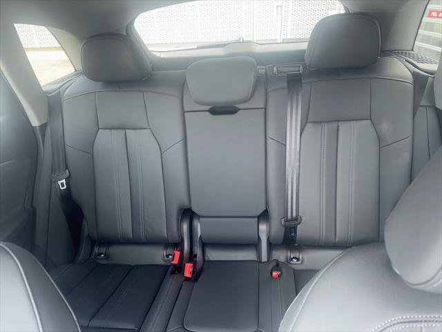 Used 2025 Audi Q5 Premium w/ 19" Wheel Package AWD/4WD image 27