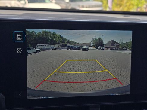 Certified 2025 Hyundai Kona SEL AWD/4WD image 18