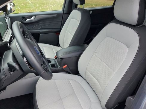 Certified 2023 Ford Escape Active w/ Tech Pack #2 image 9