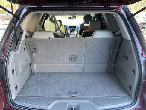 Used 2017 GMC Acadia Limited SLT image 9