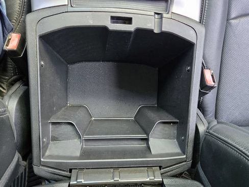 Used 2018 RAM 1500 Laramie RWD image 33