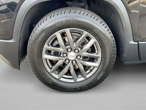 Used 2018 GMC Acadia SLT image 25