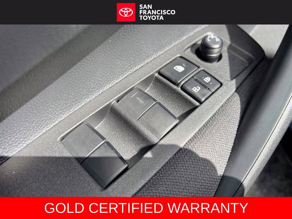 Certified 2026 Toyota Corolla SE w/ SE Package FWD image 34