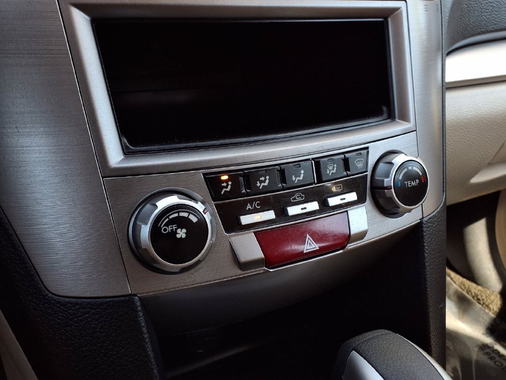 Used 2012 Subaru Outback 2.5i AWD/4WD image 9