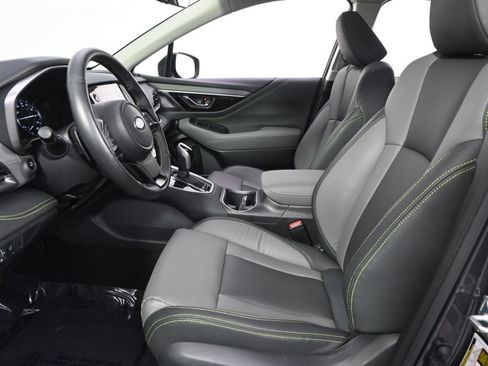 Used 2025 Subaru Outback Onyx Edition AWD/4WD image 13