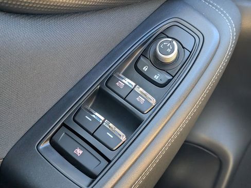 Used 2019 Subaru Forester Premium image 12