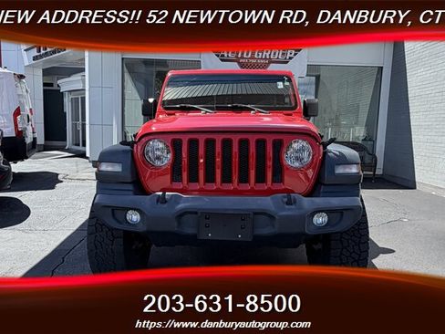 Used 2018 Jeep Wrangler Unlimited Sport S AWD/4WD image 8