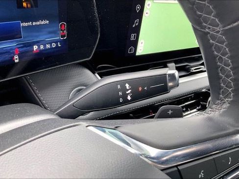 Used 2025 Chevrolet Equinox LT image 17