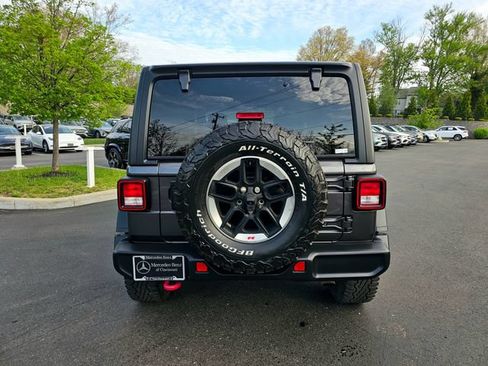 Used 2021 Jeep Wrangler Unlimited Rubicon w/ Cold Weather Group AWD/4WD image 18