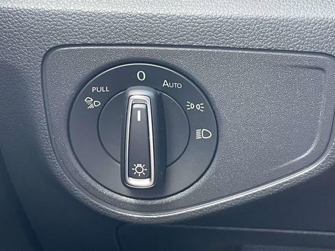 Used 2023 Volkswagen Atlas Cross Sport SEL Premium R-Line image 28