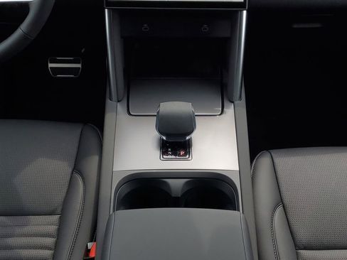 Used 2026 Land Rover Discovery Sport Landmark image 30