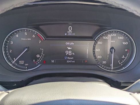 New 2025 Cadillac XT6 Luxury image 31