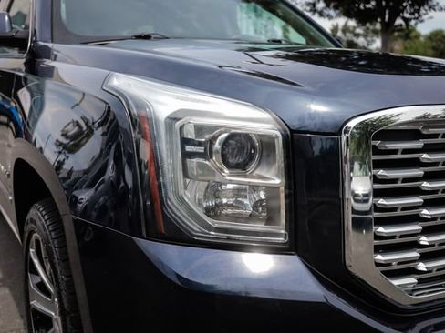 Used 2018 GMC Yukon XL Denali w/ Open Road Package AWD/4WD image 15