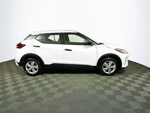 Used 2024 Nissan Kicks S image 9