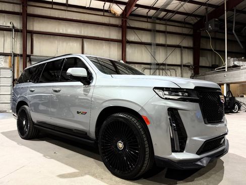 Used 2023 Cadillac Escalade V image 1