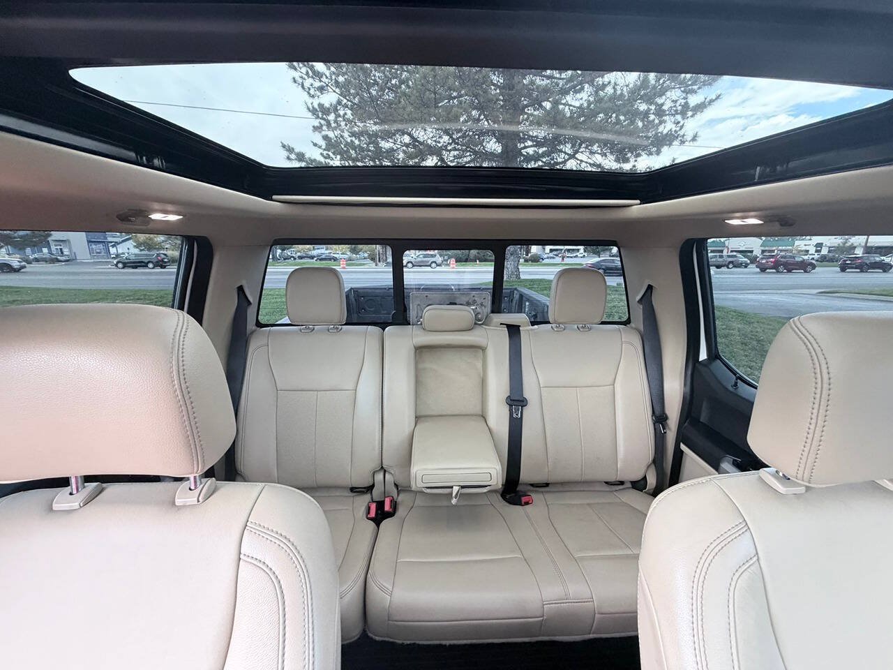 Used 2020 Ford F350 Lariat w/ Lariat Ultimate Package AWD/4WD image 14