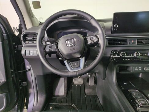Certified 2024 Honda Pilot Elite image 17