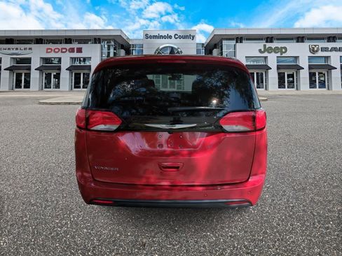 New 2026 Chrysler Voyager LX image 7